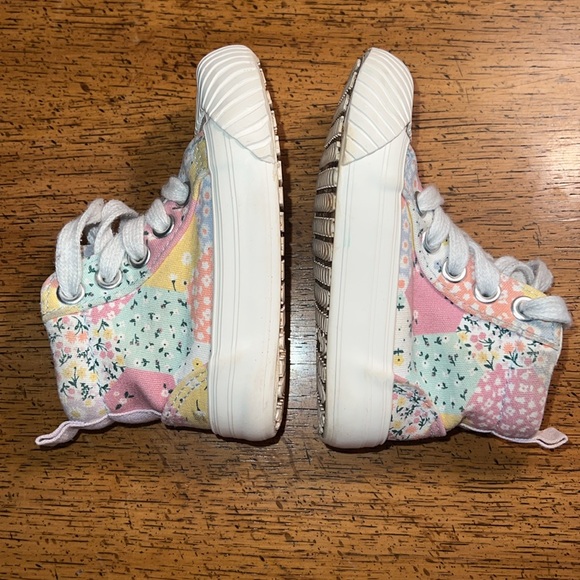Cat & Jack patched sneakers 🌸 - Picture 4 of 5